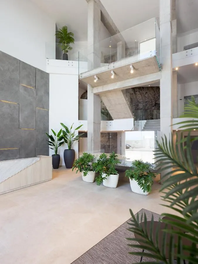 Crystal I Los Gigantes Hotel